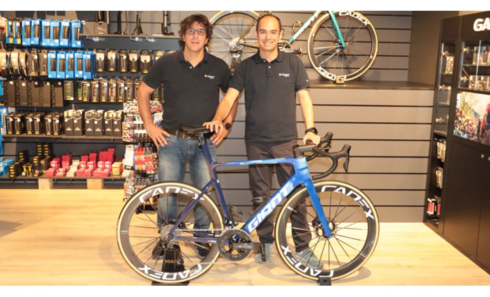 BIKE EXCHANGE JAYCO, KERN PHARMA E UNA NUOVA BICI PER IL 2023. GALLERY